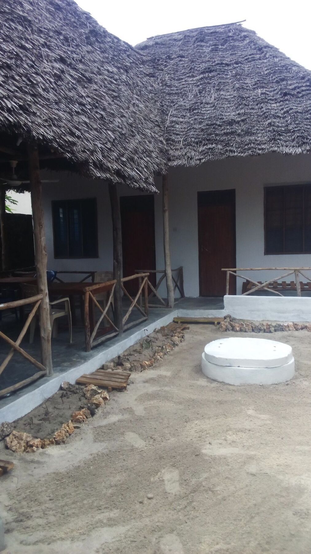 Malik Villa-matemwe And Restaurant 2*