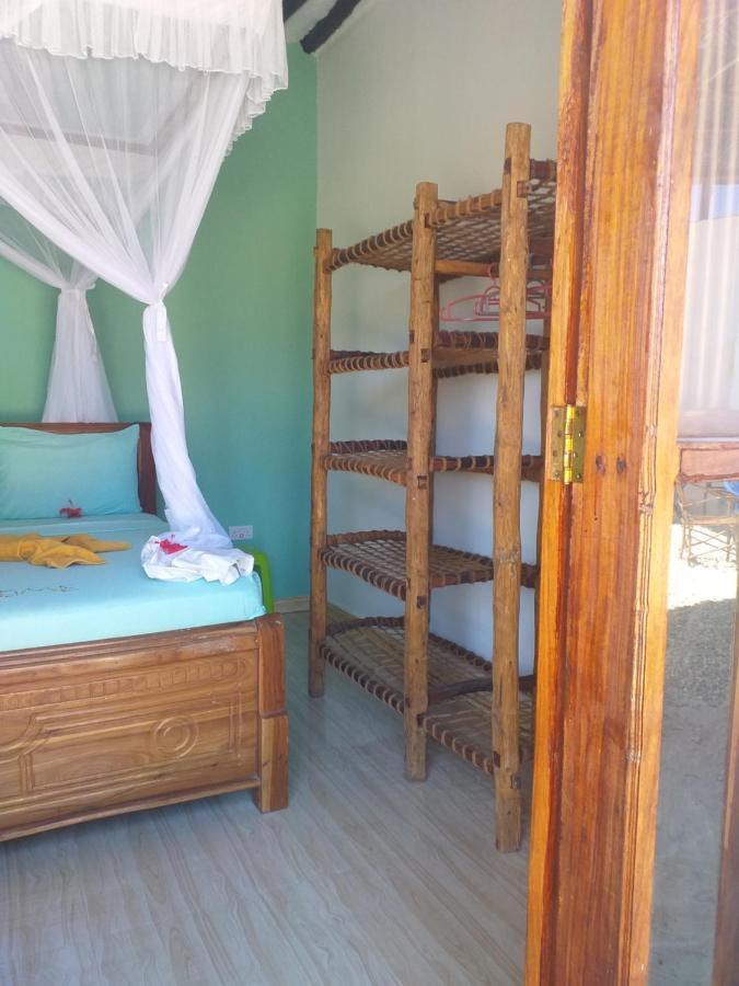 Malik Villa-matemwe And Restaurant Gasthof